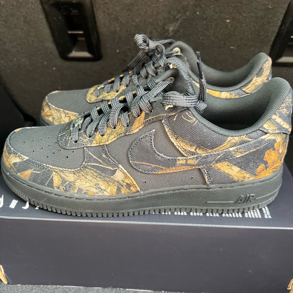 Size 10 - Nike Realtree x Air Force 1 Low Black Camo